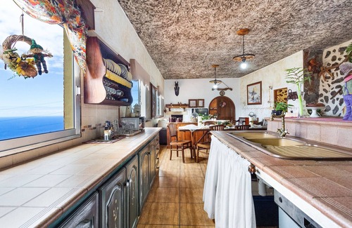 Garachico Ski Chalet | 'Amazing Country House with Ocean' with Sea View, Private Terrace and Wi-Fi