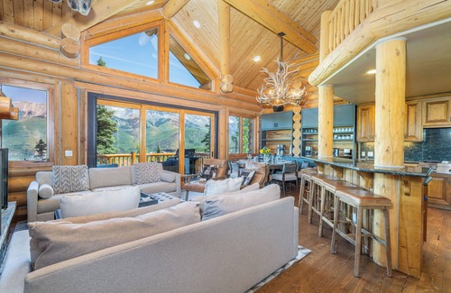 Mountain Village House | Amazing Days Lodge - 6 Bdrms, Ski In & Out, Epic Views, Hot Tub & Firepit!