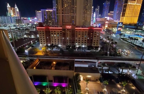 Las Vegas Condo | AMAZING! F1 & STRIP View-MGM Balcony 1 Bedroom 2Bath FREE VALET! NO RESORT FEES