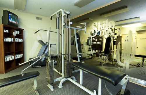Elko Hotel | AMAZING FIND! LOVELY UNIT! Parking and Pool