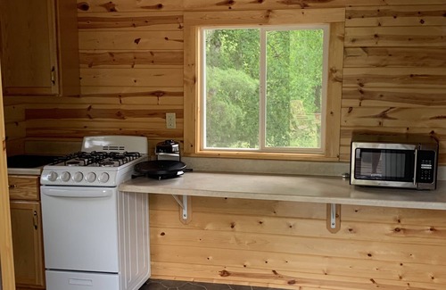 Walker Cabin | Amazing Glamping Cabin in the woods!