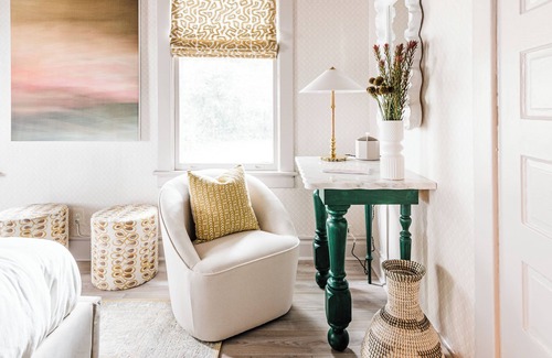 Olde Town Augusta Apartment | Amazing HGTV Designer King bedrm unit with zero gravity bed and king sofa bed