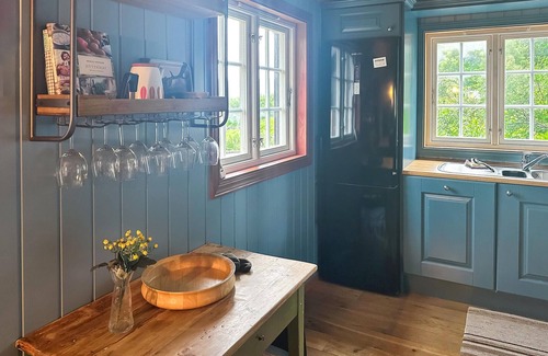 Ljosland House | Amazing home in åseral with sauna