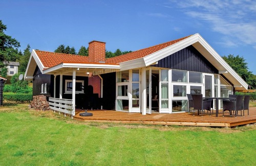 Bjert House | Amazing home in Bjert with WiFi