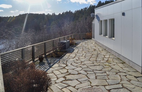 Lillesand House | Amazing home in Brekkestø with WiFi