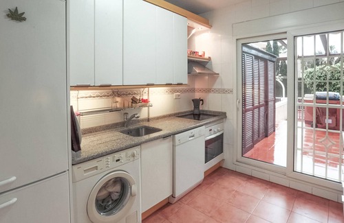 Cabo de Palos House | Amazing home in Cabo de Palos with WiFi