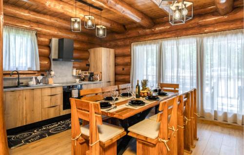 Sarsoni House | Amazing Home In Fuzine With Sauna