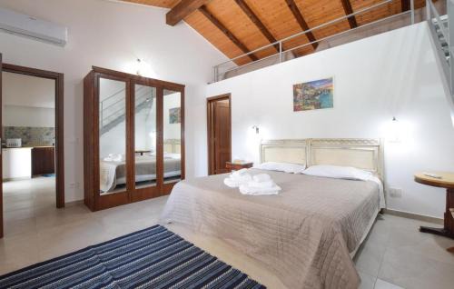 Gaggi House | Amazing Home In Gaggi With Wifi