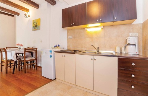 Kraljevica House | Amazing home in Kraljevica with WiFi