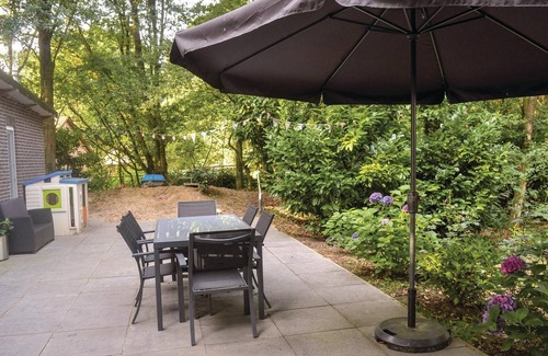Leende House | Amazing home in Leende with WiFi