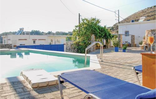 Malaxa House | Amazing Home In Malaxa, Chania