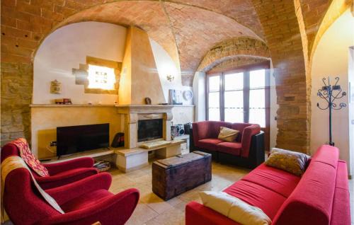 Mazzolla House | Amazing Home In Mazzolla With Wifi