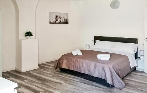 Noicattaro House | Amazing Home In Noicattaro With Kitchen