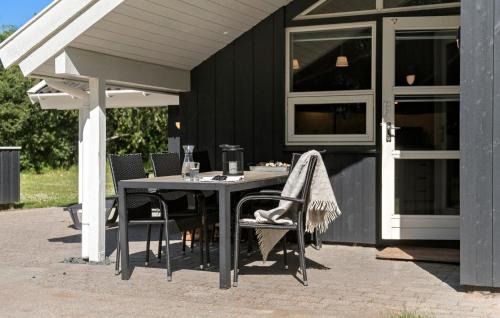 Jegum House | Amazing Home In Oksbøl With Sauna