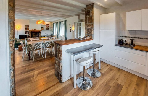 Ploubezre House | Amazing home in Ploubezre