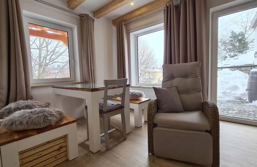 Oberlichtenau House | Amazing home in Pulsnitz with kitchen