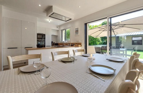 Saint-Coulomb House | Amazing home in Saint-Coulomb with WiFi