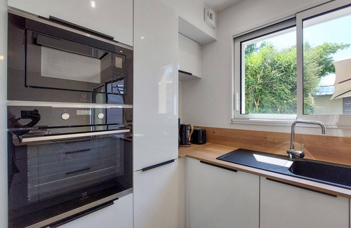 Saint-Coulomb House | Amazing home in Saint-Coulomb with WiFi