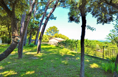 Sauveterre House | Amazing home in Sauveterre with WiFi