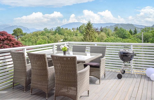 Skanevik House | Amazing home in Skånevik with WiFi