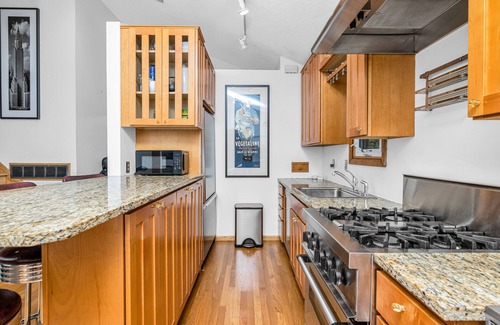 Cedar-Isles-Dean House | Amazing home near downtown, MOA and Airport!