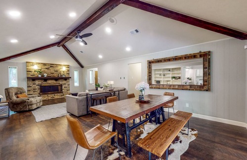 Bellville House | Amazing Home on 14 Acres - Vineyards, Pond & Trails - Newly Updated Kitchen