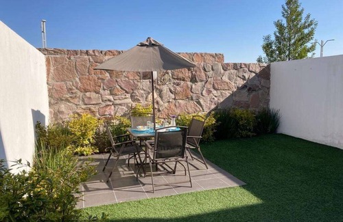 El Marques House | Amazing Home with Zibata Golf Club Access, 24hrs Security