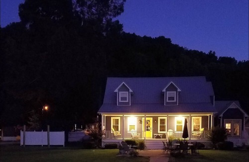 Florence House | Amazing Lake house with a great yard and boathouse with a party deck.