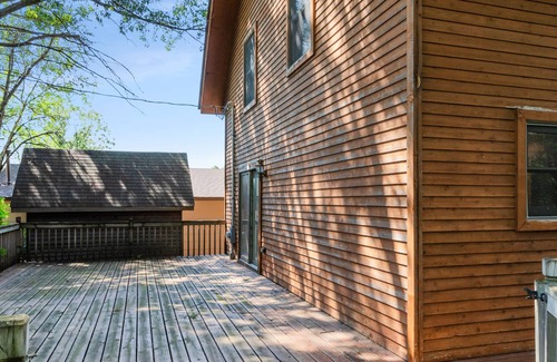 Zimmerman Cabin | Amazing Lakefront Cabin Close to Downtown Mpls!