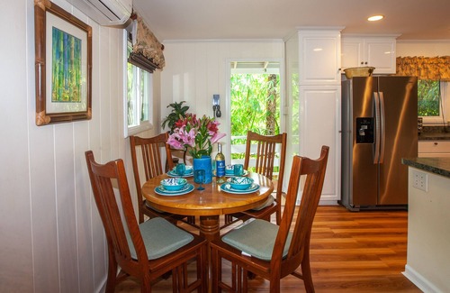 Pupukea House | Amazing Location & Beach. 200 plus 5-Star Reviews! Hot Tub, AC, 4 Bikes & More!