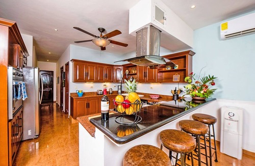 Villa Juarez Villa | Amazing Luxury Caribbean Retreat! Beach Front