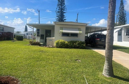Hobe Sound House | Amazing mobile home with AC in Hobe Sound. Close to Jupiter Island beach