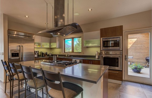 Crested Butte House | Amazing Mountain Home w/360 degree mountain views, hot tub and outdoor deck.