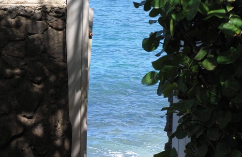 Maili Cottage | Amazing ocean and sunset views