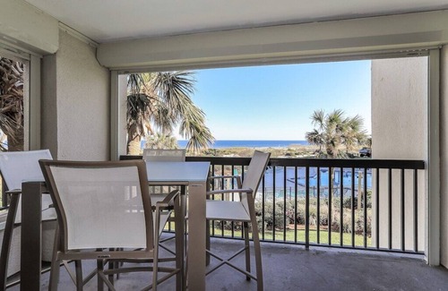 Fernandina Beach Condo | Amazing Oceanfront Condo on Amelia Island!