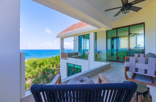 Colonia Meteorologico House | Amazing Oceanfront 6 Bedroom with Beach Access, Full Service, Heated Pool