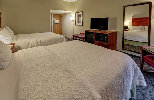 Matthews House | Amazing Queen Rm to Stay w/ Modern Amenities