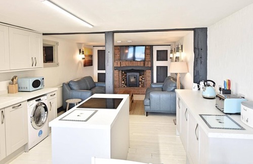 Sennen Cove Apartment | Amazing sea views from this ocean front apartment