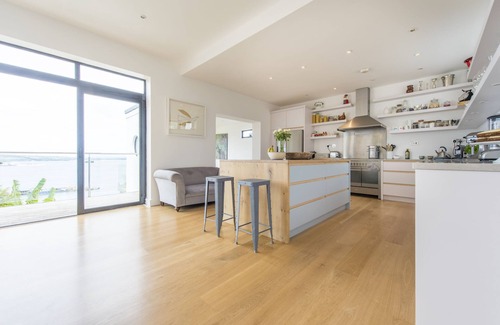 Newlyn House | Amazing sea views over Mounts Bay and out to the Lizard