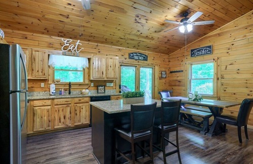 Rockbridge Cabin | Amazing Starr | Hocking Hills Cabin