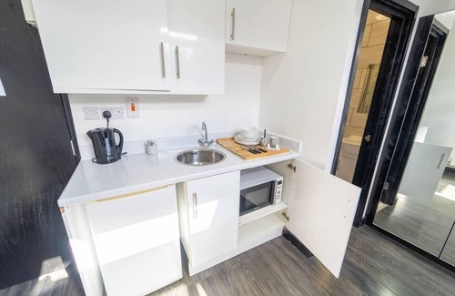 Selly Oak Apartment | Amazing studio next to the city