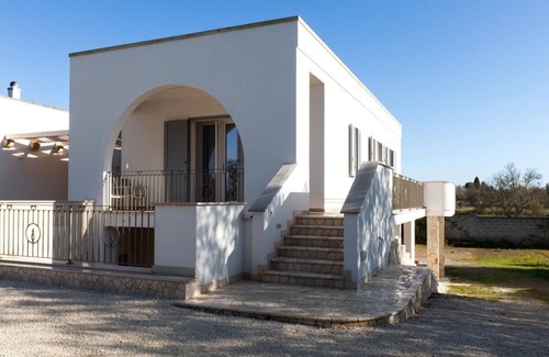 Sanarica Villa | Amazing twin bedroom apartment in a villa with swimming pool -10 beds available