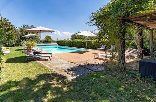 Po' Bandino Villa | Amazing Villa Near The Lake With Pool, Castiglione del Lago, Italy