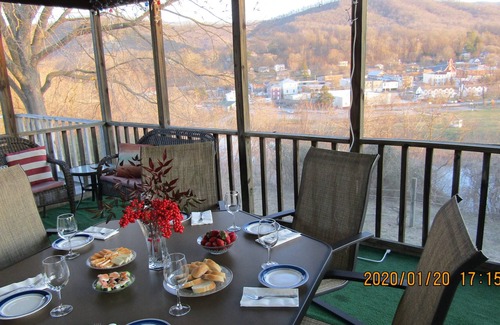 Buchanan House | Amazing view at The Overlook!