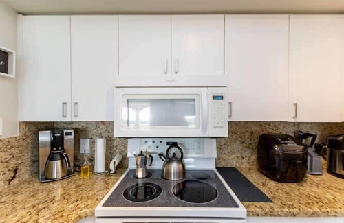 Aventura Apartment | Amazing view in Aventura! Cozy 2 BD at the Yacht Club
