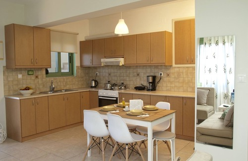 Pitharion Apartment | Amazing view to a Cretan landscape of sea, city and mountains