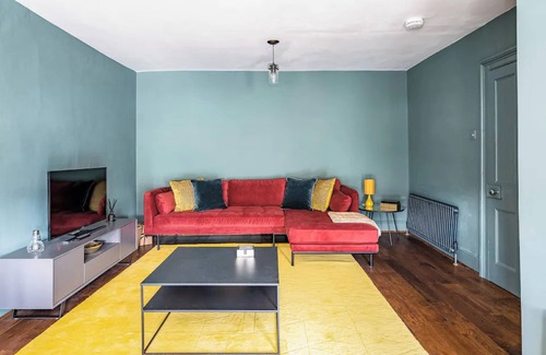 Oldham House | Amazing views and close proximity to Manchester