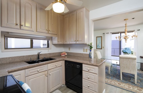 La Jolla Shores Condo | Amazing Views at the La Jolla Shores Clubdominium