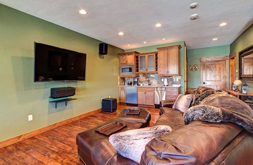 Baldy Mountain Cabin | Amazing views from this Breckenridge Mountain Lodge. Hot Tub, Fire Pit & Shuttle