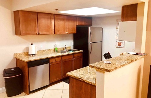 Las Vegas Apartment | Amazing Views, Steps to all attractions & Casinos